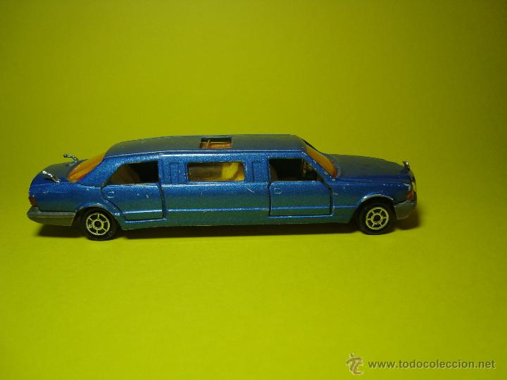 Coches a escala: MERCEDES BENZ 320 CLASE E LIMOUSINE DE MAJORETTE 1,64.
