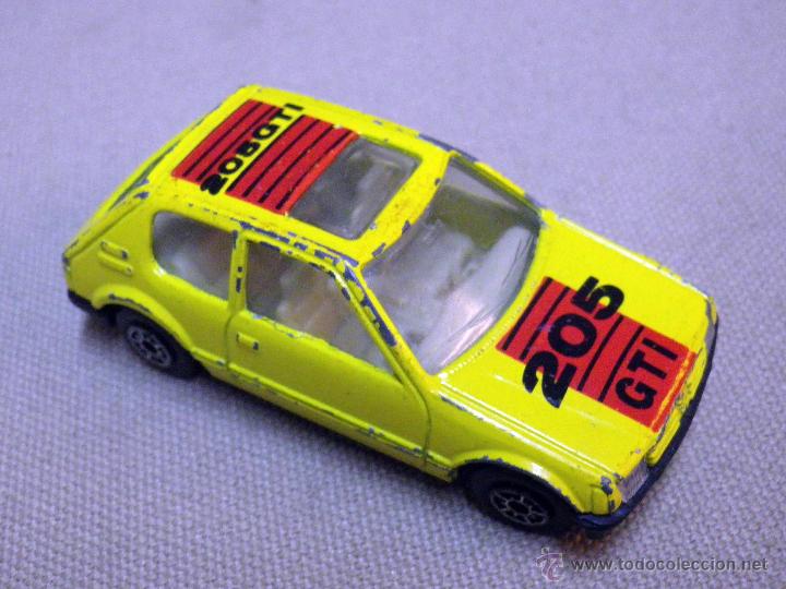 Coches a escala: COCHE DE METAL, PEUGEOT 205 GTI, FABRICADO POR MC TOY