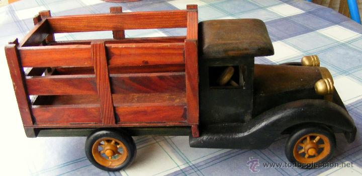 Coches a escala: CAMION DE MADERA, MIDE LARGO 30 CM ALTO 13 CM ANCHO 10 CM - env&iacute;o incluido en peninsula