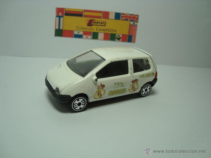 Coches a escala: RENAULT TWINGO HINCHAS REAL MADRID CLUB DE FUTBOL DE GUISVAL CAMPEON 1,64