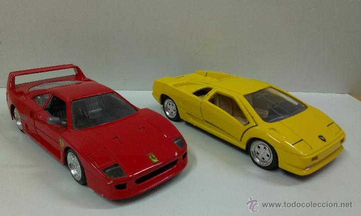 Coches a escala: PAREJA DE COCHES DEPORTIVOS ( FERRARI , LAMBORGHINI DIABLO )