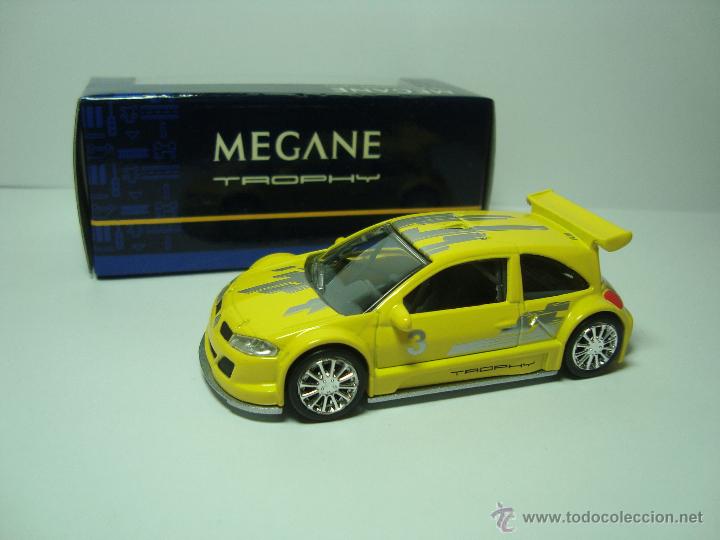 1/43 Renault Sport Megane III V6 Trophy Présentation Jaune 2008 Norev