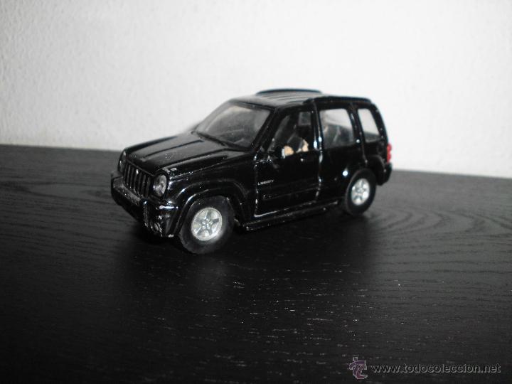 maisto jeep liberty