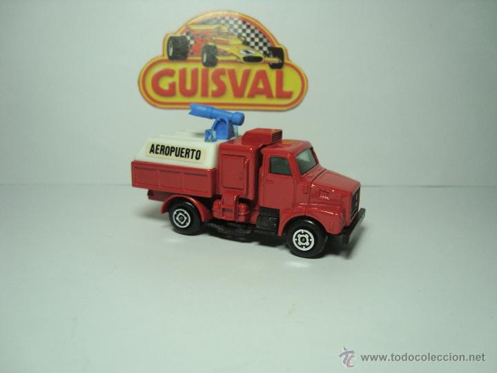 Coches a escala: CAMION VOLVO NL BOMBEROS AEROPUERTO GUISVAL CAMPEON SERVICIOS PUBLICOS 1,64 MUY BUENO