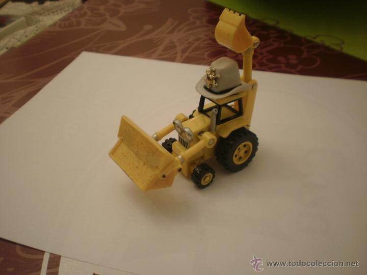 Voitures &agrave; l'&eacute;chelle: WALT DISNEY PERSONAJE DE CARS EXCAVADORA PIXAR