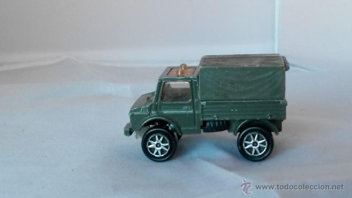 Coches a escala: precioso camion mercedes unimog  de majorette
