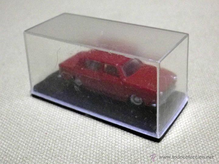 Coches a escala: COCHE DE PLASTICO, SIMCA 1000, EN SU VITRINA, CON DATOS, FABRICADO POR EKO, ESCALA H0
