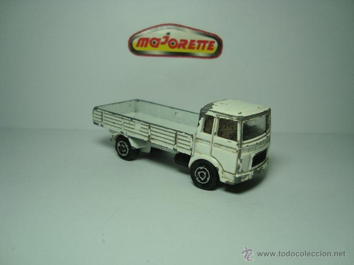 Coches a escala: CAMION RENAULT SAVIEM MAN DE MAJORETTE 1,64 A&Ntilde;OS 70