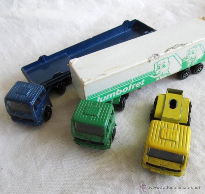 Coches a escala: 3 camiones Mercedes Majorette