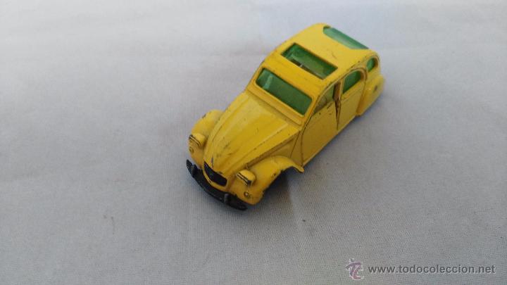 Coches a escala: coche guisval 2cv