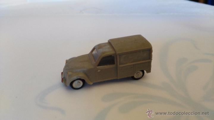 Coches a escala: coche eko 2 cv - Foto 1