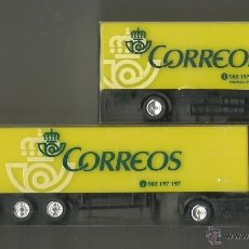 Coches a escala: CAMIONES DE CORREOS 1 CAMION RIGIDO MERCEDES BENZ ATEGO Y 1 TRAILER IVECO STRALIS. Lote 290769998