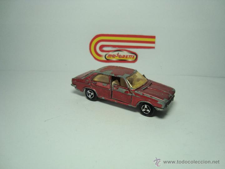 Coches a escala: CHRYSLER 180 DE MAJORETTE 1,64