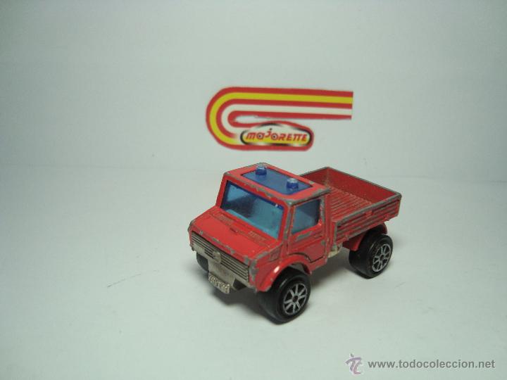 Coches a escala: MERCEDES BENZ UNIMOG DE MAJORETTE 1,64