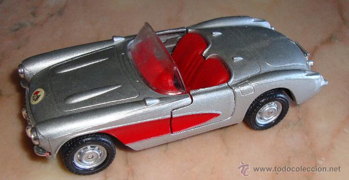 Coches a escala: COCHE DE MAISTO 57 CORVETTE ESCALA 1/39