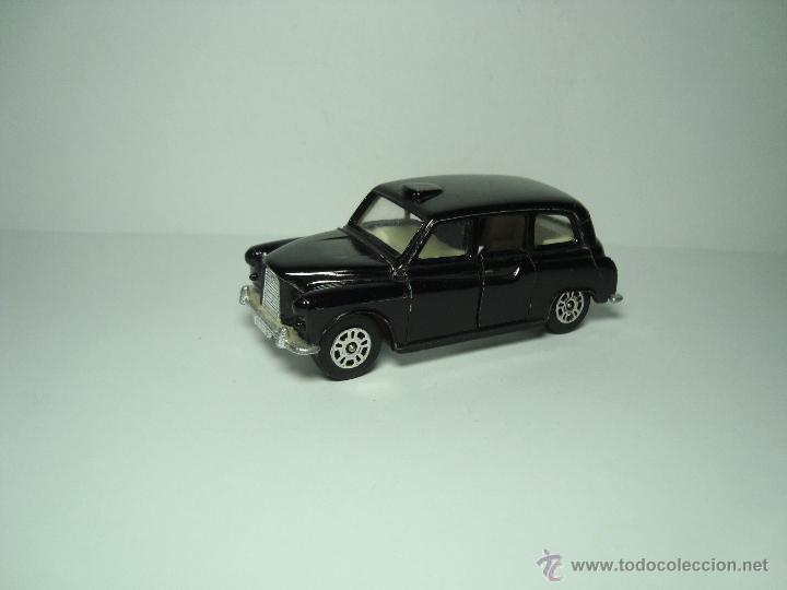 Auto in scala: ANTIGUO AUSTIN TAXI DE LONDRES DE CORGI JUNIORS 1,64
