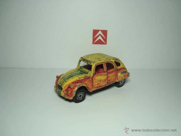 Coches a escala: ANTIGUO CITROEN 2 CV DE CORGI JUNIORS ESCALA 1,64