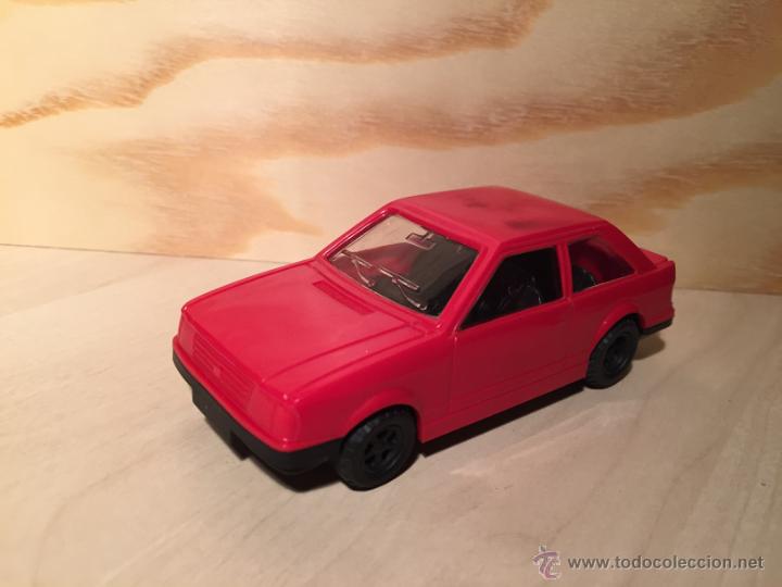 Coches a escala: FORD ESCORT A&Ntilde;O 1984 DANONE - Foto 1