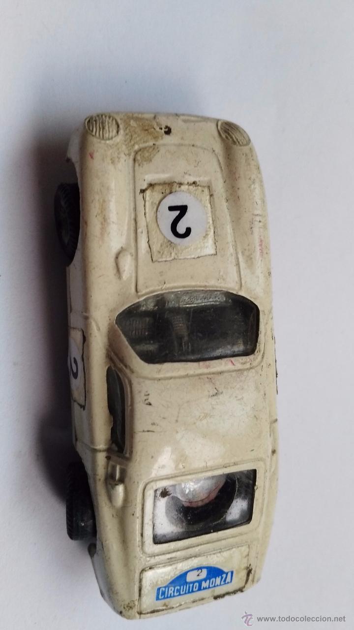 Coches a escala: coche guisval bizzarini