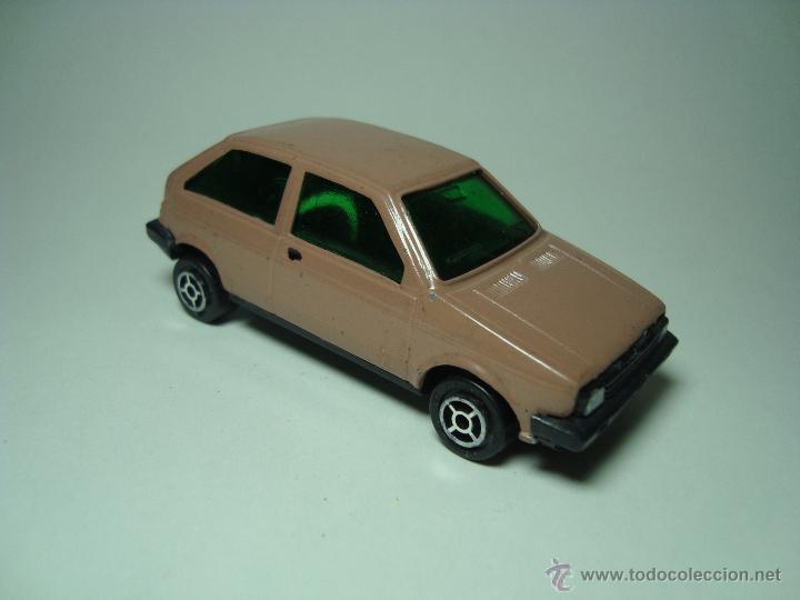 Coches a escala: SEAT IBIZA DE GUISVAL CAMPEON 1,64