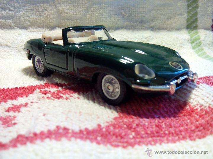 Coches a escala: JAGUAR E CABRIOLET - NO PLASTICO. ESCALA 1.38 - PUERTAS AVATIBLES. DESCRIPCION Y FOTOS.