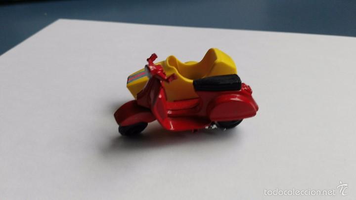 Coches a escala: moto con sidecar guisval