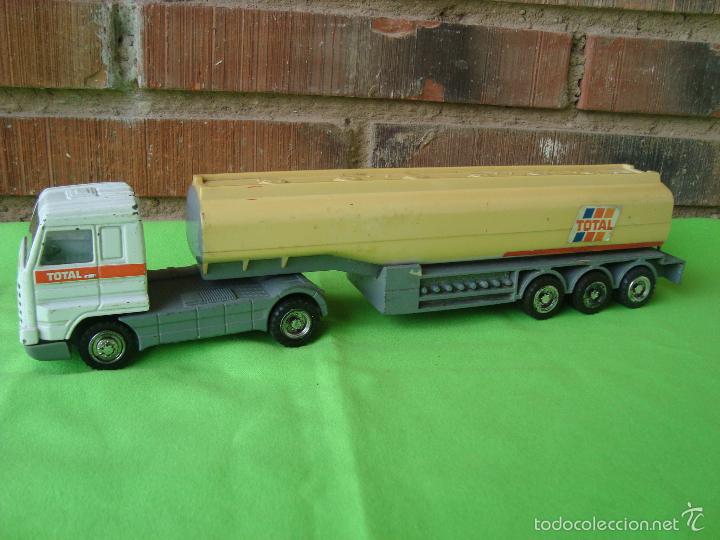 Model Cars: CAMION TRAILER SCANIA 1,50 CISTERNA TOTAL