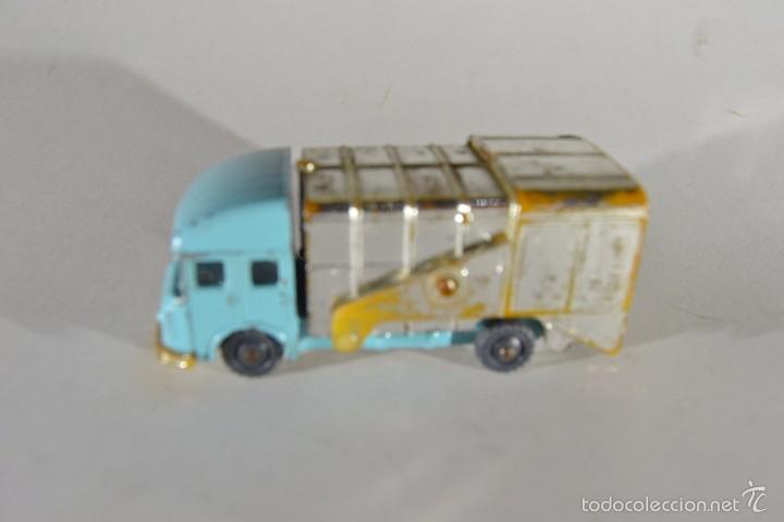 Voitures &agrave; l'&eacute;chelle: HUSKY S&D REFUSE VAN