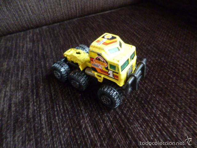 Coches a escala: camion guisval