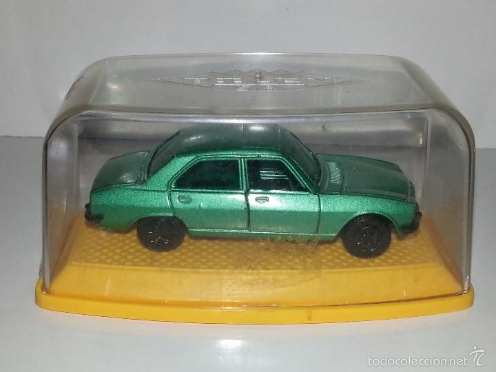 Coches a escala: PILEN - PEUGEOT 504 -- EN CAJA - A&Ntilde;OS 70 / 80 EN BUEN ESTADO ESCALA 1/60 APROX.