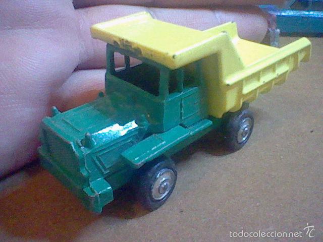 Coches a escala: camion chasis metalico volquete guisval fabricado espa&ntilde;a 7 cms largo