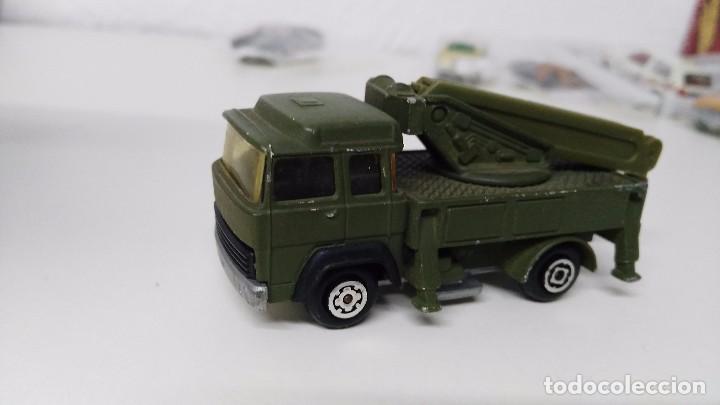 Coches a escala: antiguo camion militar de guisval