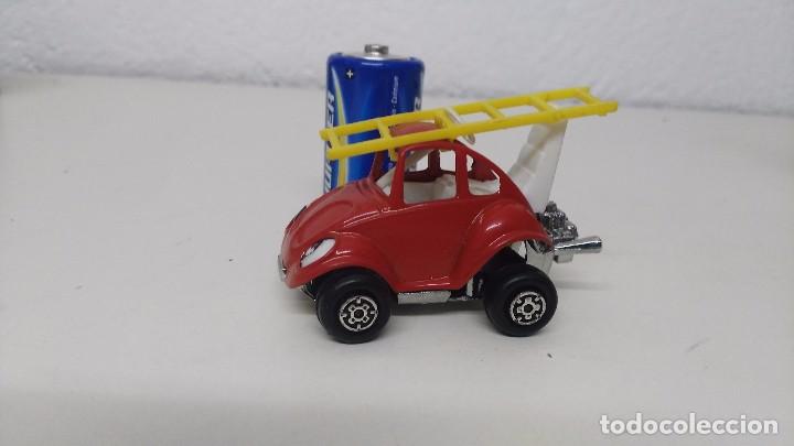 Coches a escala: antiguo coche guisval go bug