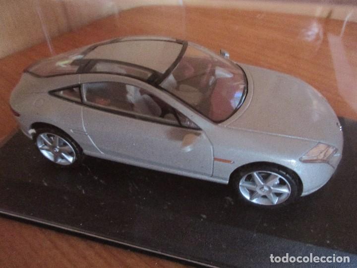 Coches a escala: ALTAYA: COCHE RENAULT FLUENCE - Foto 3