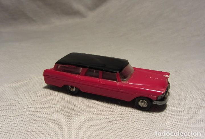 Coches a escala: EKO PLYMOUTH SUBURBAN - Foto 3