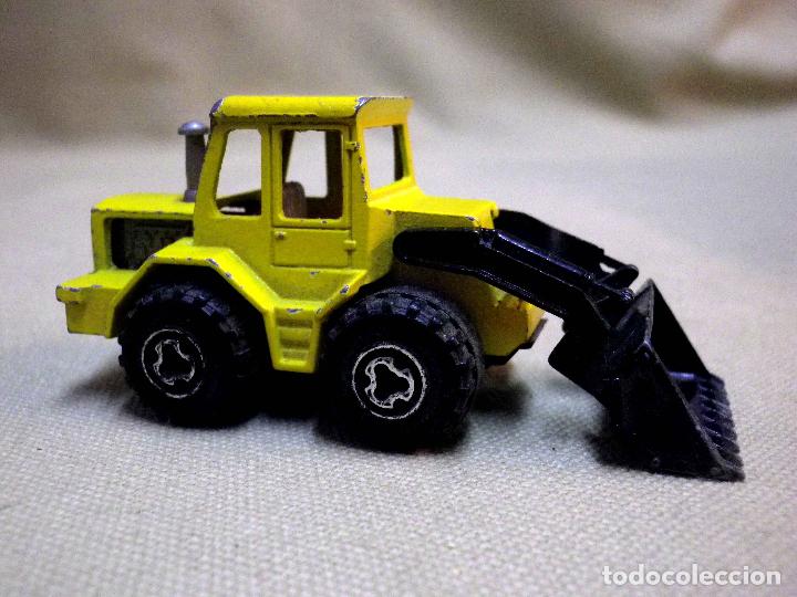Coches a escala: ANTIGUO ESCAVADORA, TRACTO, N&ordm; 211 Y 263, FABRICADO POR MAJORETTE, FRANCIA