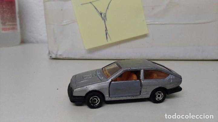 Coches a escala: antiguo coche de guisval alfa romeo