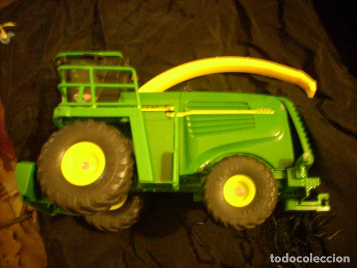 Coches a escala: Cosechadora John Deere, Siku - Foto 3
