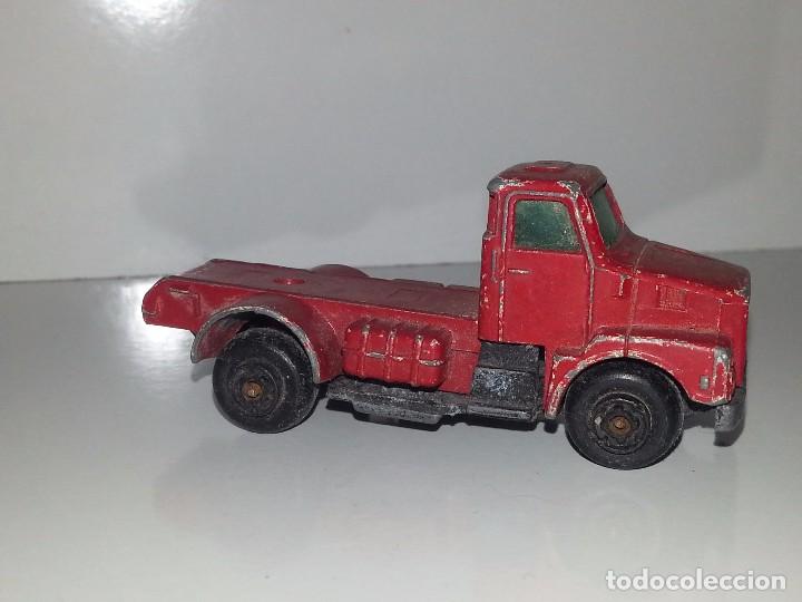 Coches a escala: GUISVAL CAMION VOLVO  MADE IN SPAIN A&Ntilde;OS 70