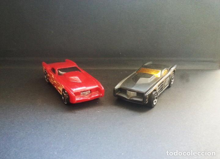 Carros em escala: 2 HOTWHEELS - THE GOV'NER - ESC 1/64 - 2003 - ENVI&Oacute; GRATIS