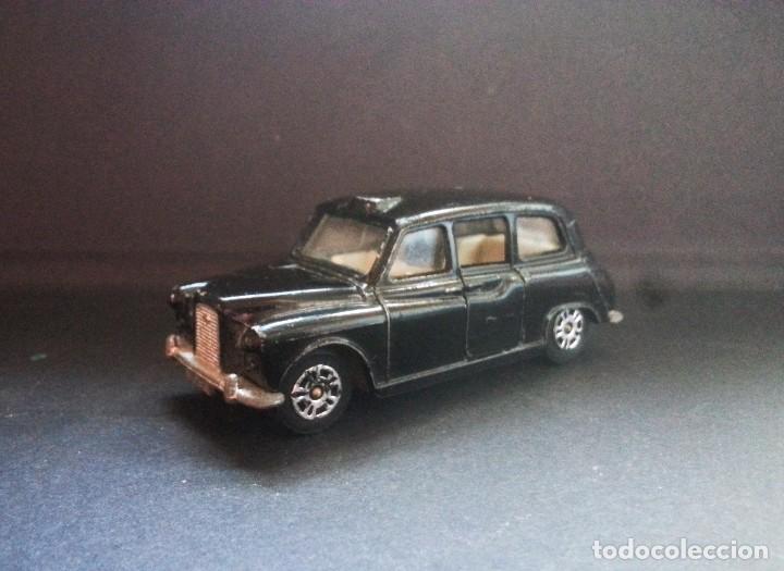 Carros em escala: GORGI - TAXI LONDRES - ESC.1/64 - A&Ntilde;OS 80 - ENVI&Oacute; GRATIS