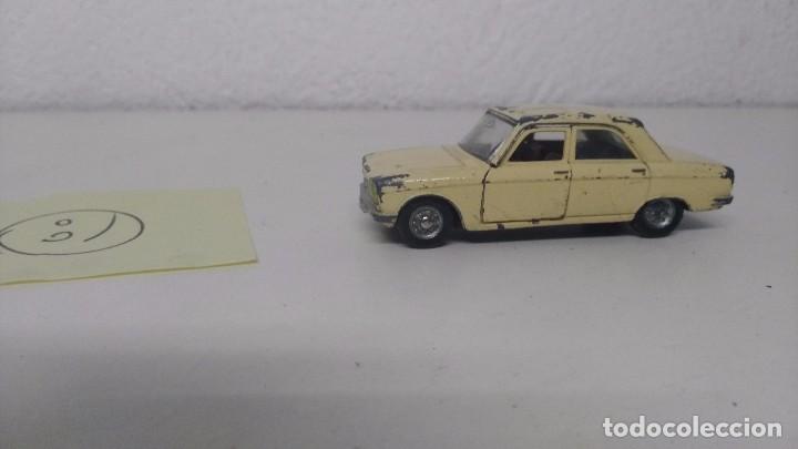 Coches a escala: coche peugeot 504 de pilen