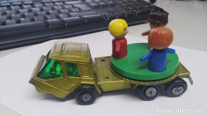 Coches a escala: camion coche guisval con n i&ntilde;os