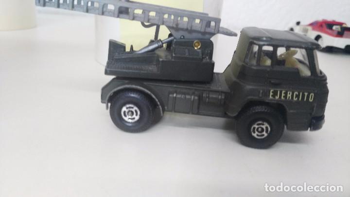 Coches a escala: antiguo camion de guiloy ejercito - Foto 5