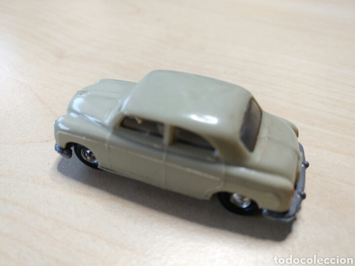 Coches a escala: Seat 1400 EKO - Foto 2