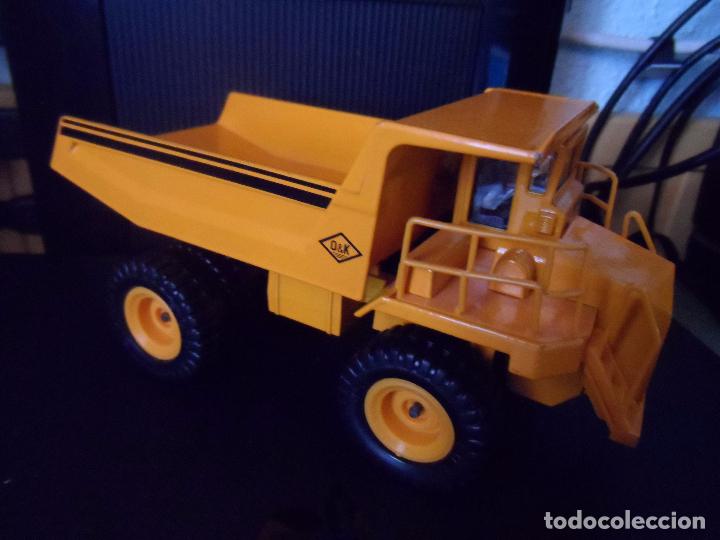 Coches a escala: SIKU CAMI&Oacute;N VOLQUETE - Foto 2