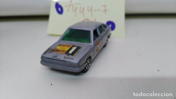 Coches a escala: antiguo coche chrysler  de pilen