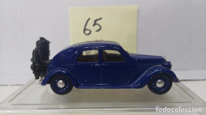 Coches a escala: antiguo coche  de brumm - Foto 1