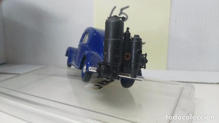 Coches a escala: antiguo coche  de brumm - Foto 4