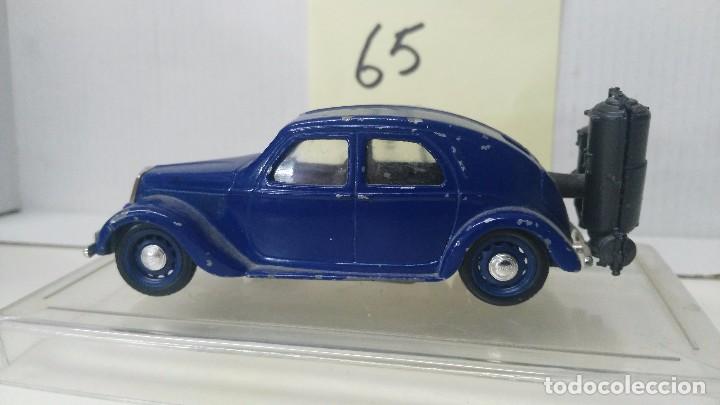 Coches a escala: antiguo coche  de brumm - Foto 5